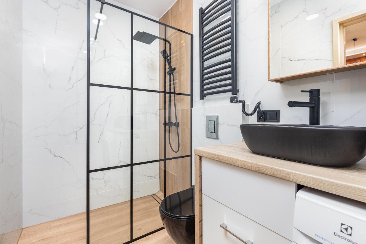 Bm Apartamenty Waly Chrobrego Radogoska Parking Free Stettin Exterior foto