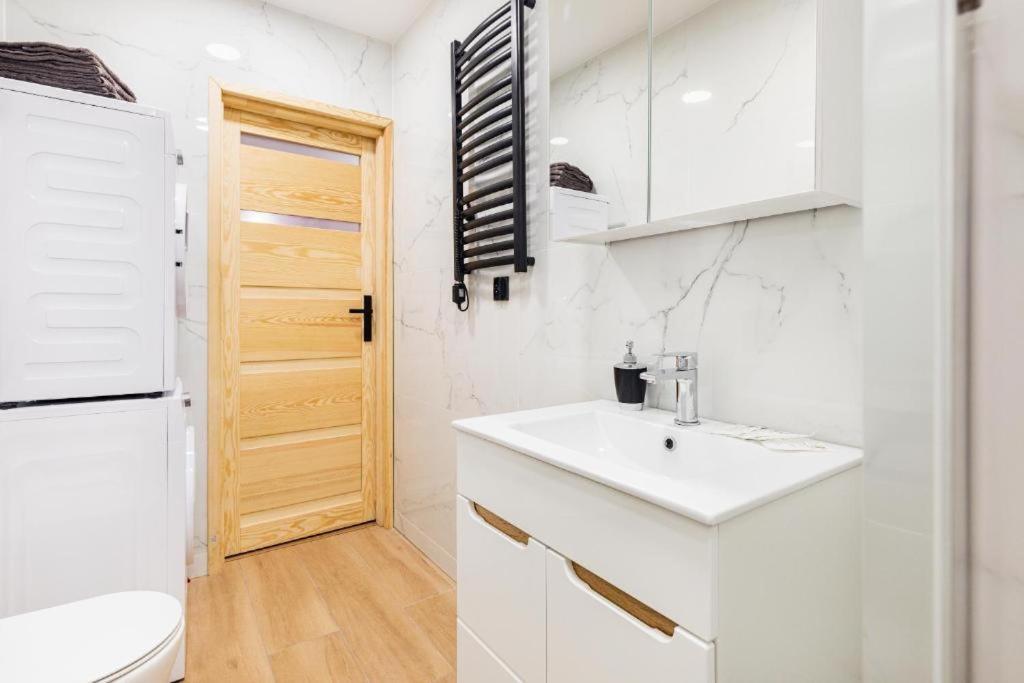 Bm Apartamenty Waly Chrobrego Radogoska Parking Free Stettin Exterior foto